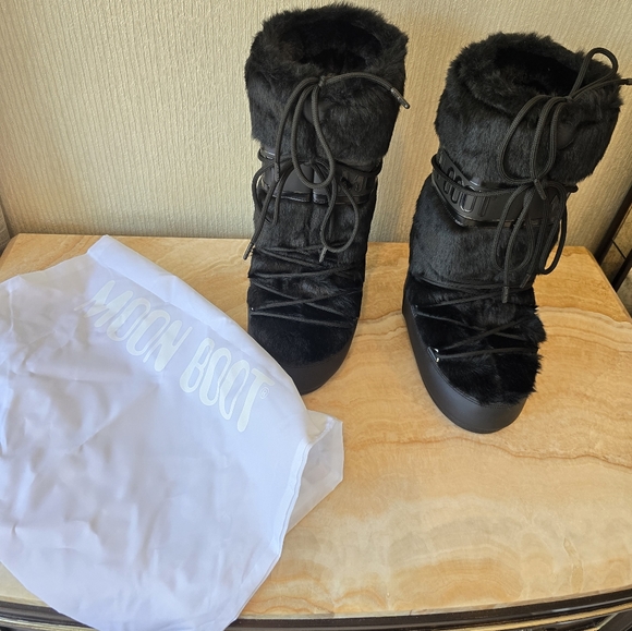 Moon Boot Faux Fur Icon Boots Moon Boots Fur Icon Boots Black - Picture 8 of 16